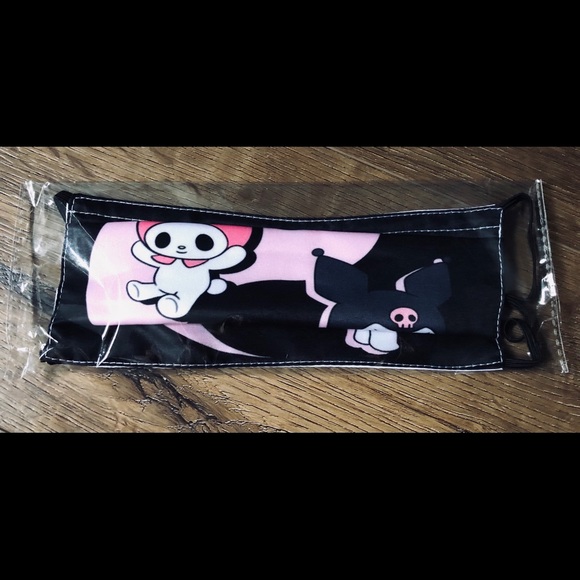 ONE LEFT! KUROMI & MY MELODY-NWOT Clothe Face Mask - Picture 2 of 5